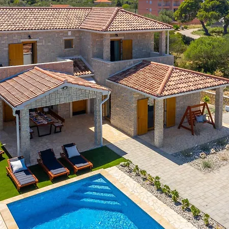 House With A Swimming Pool - 22811 Feriehus Ugljan